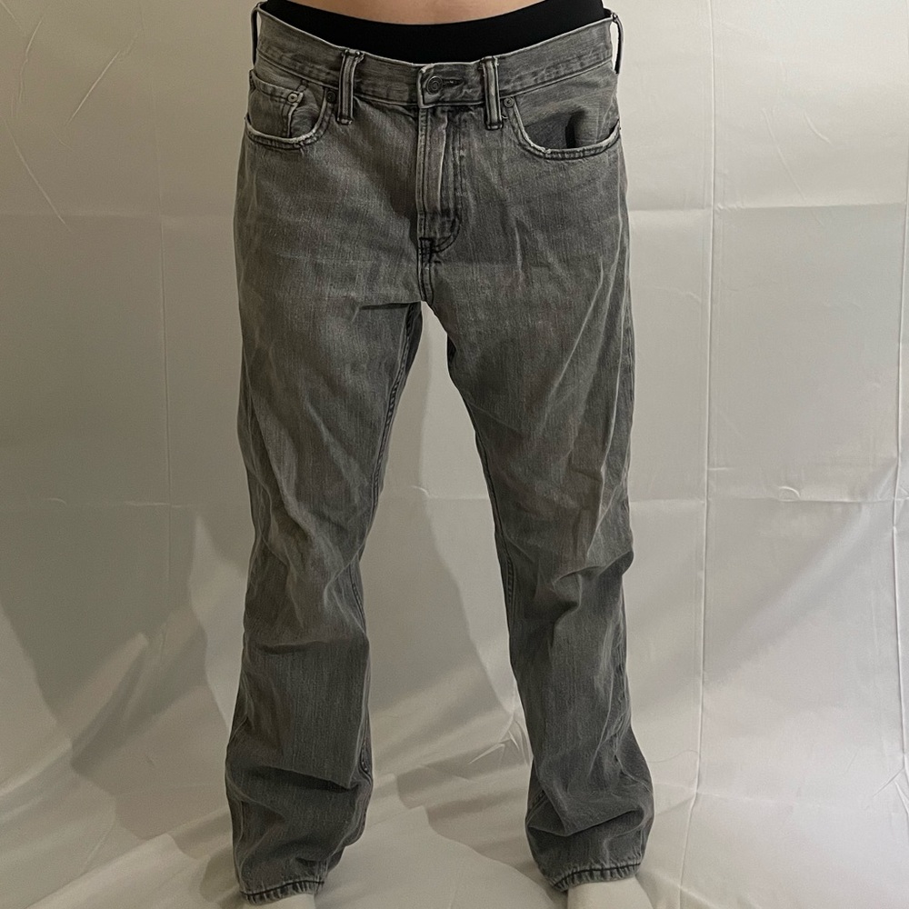 LEVI’S ACID WASH JEANS
